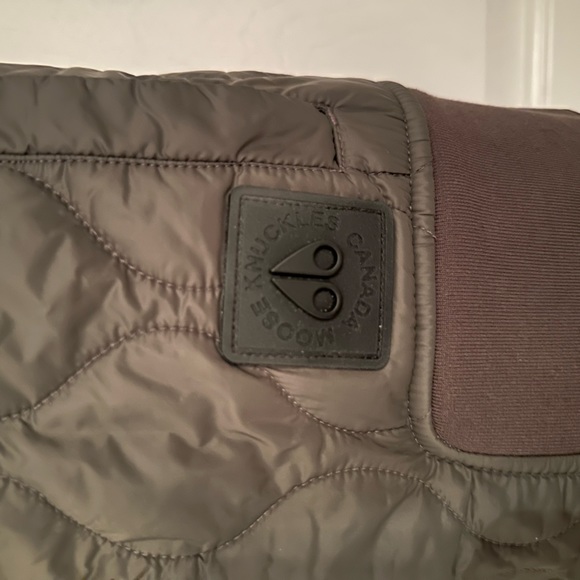 Women Moose Knuckles Vest - Picture 5 of 7